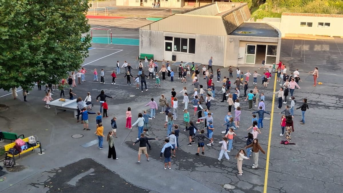 Atelier Qi Gong et Tuina — groupe en séance avec Marie Quintin